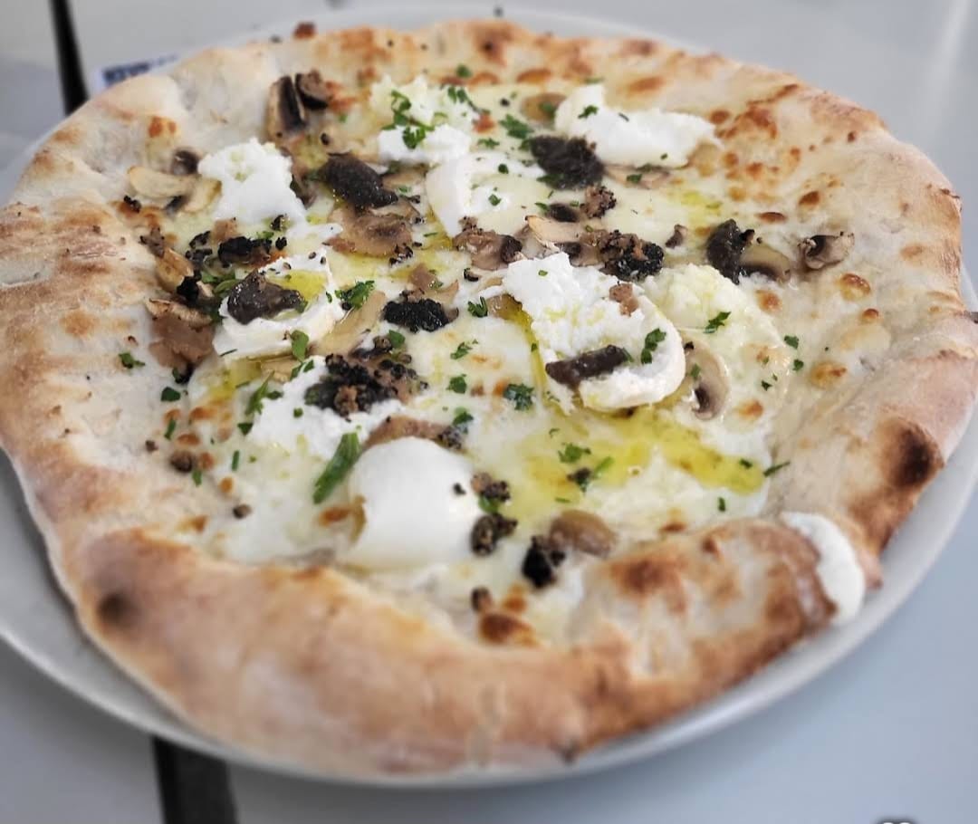 Pizza Tartufata / Calzone