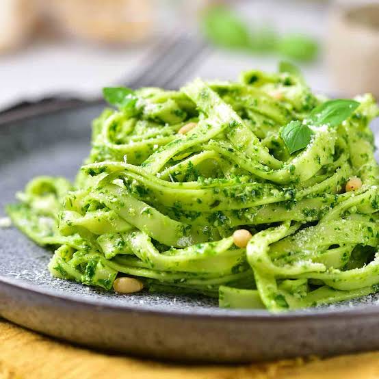 Tagliatelle al Pesto